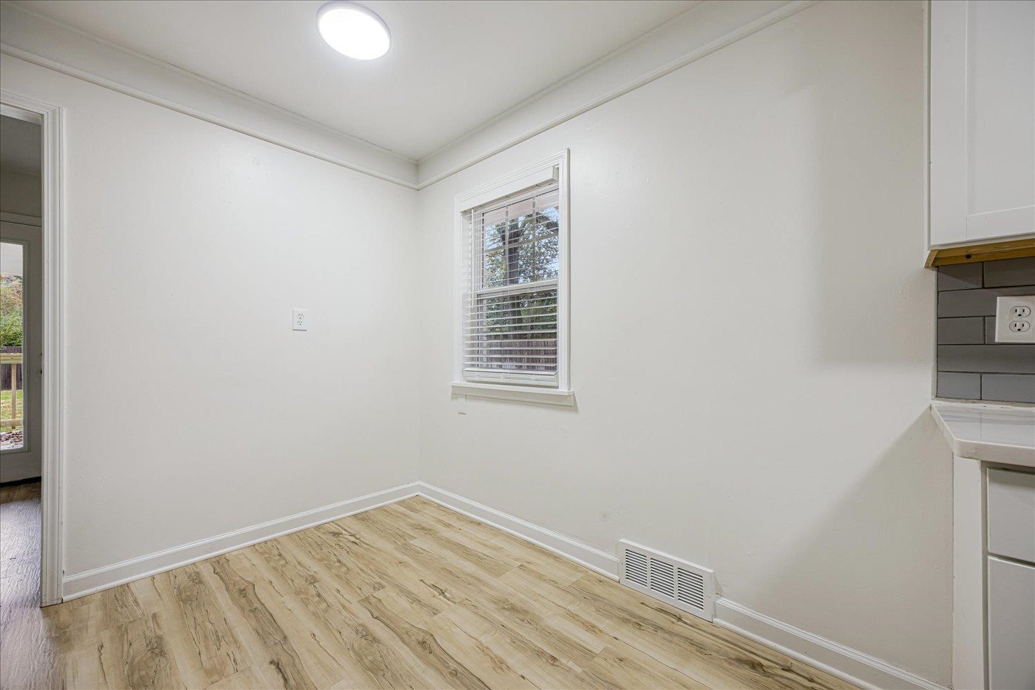 505 Eastbourne Pl Property Photo 13
