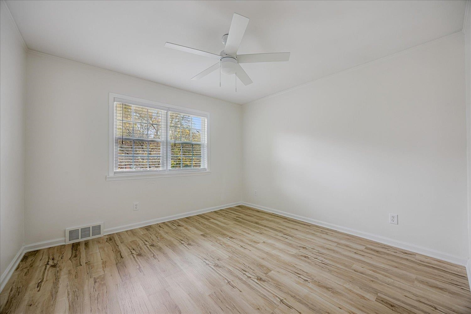 505 Eastbourne Pl Property Photo 24