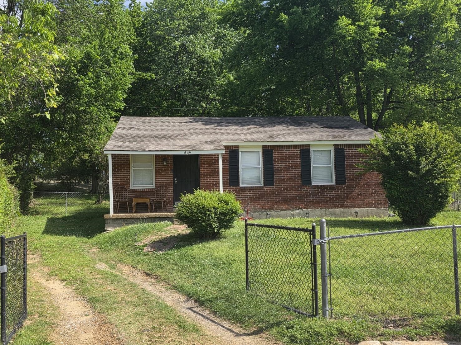 416 Carbon Cv Property Photo 2