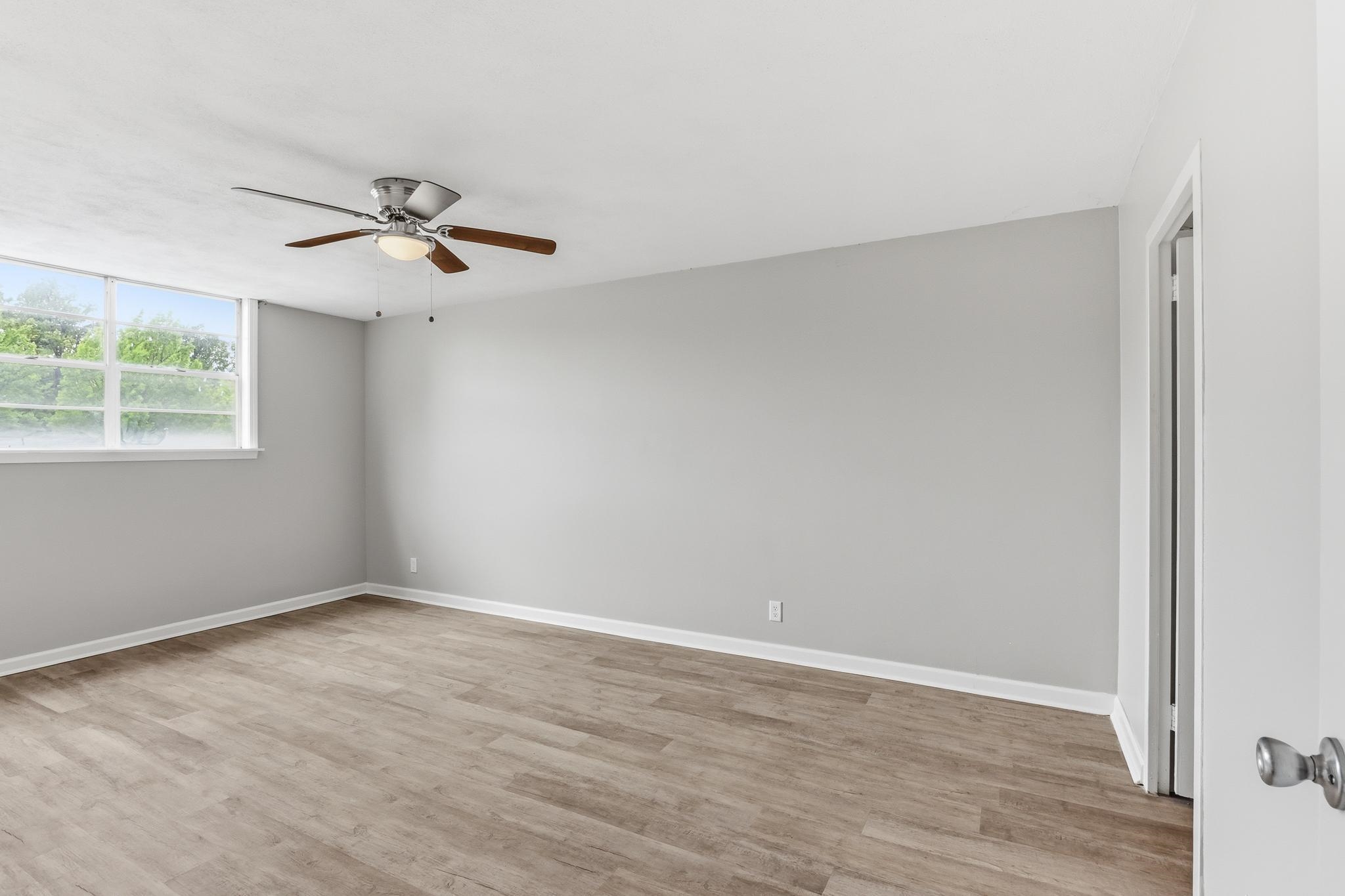 2277 Union Ave 409 Property Photo 11