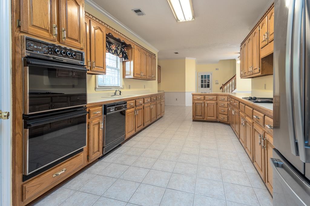 780 Autumn Winds Dr Property Photo 8