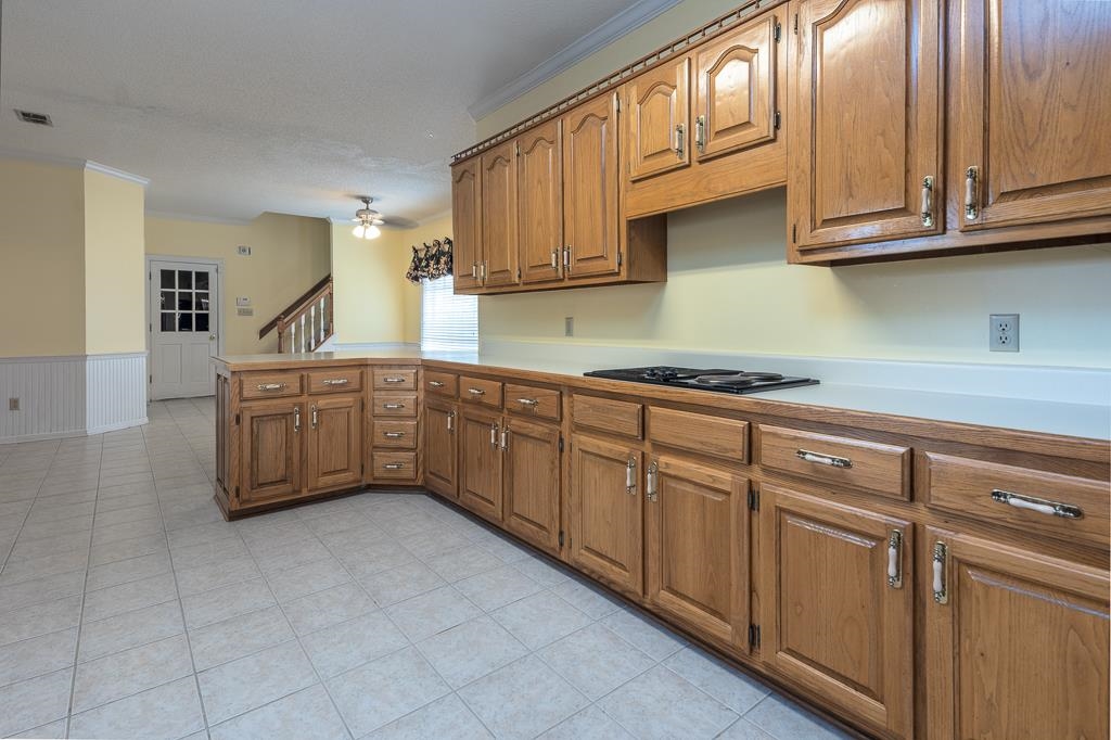 780 Autumn Winds Dr Property Photo 9