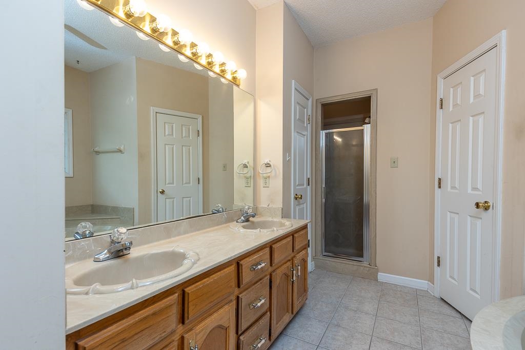 780 Autumn Winds Dr Property Photo 21