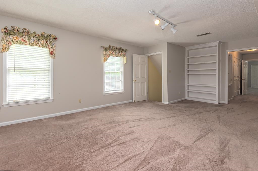 780 Autumn Winds Dr Property Photo 32