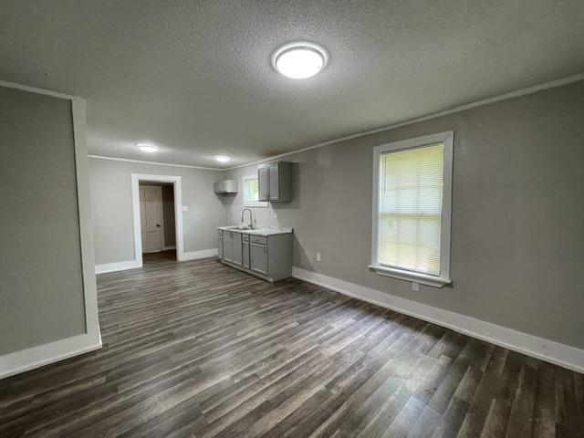 318 Simpson Ave Property Photo 3