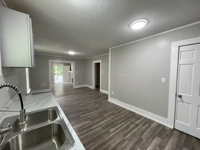 318 Simpson Ave Property Photo 5