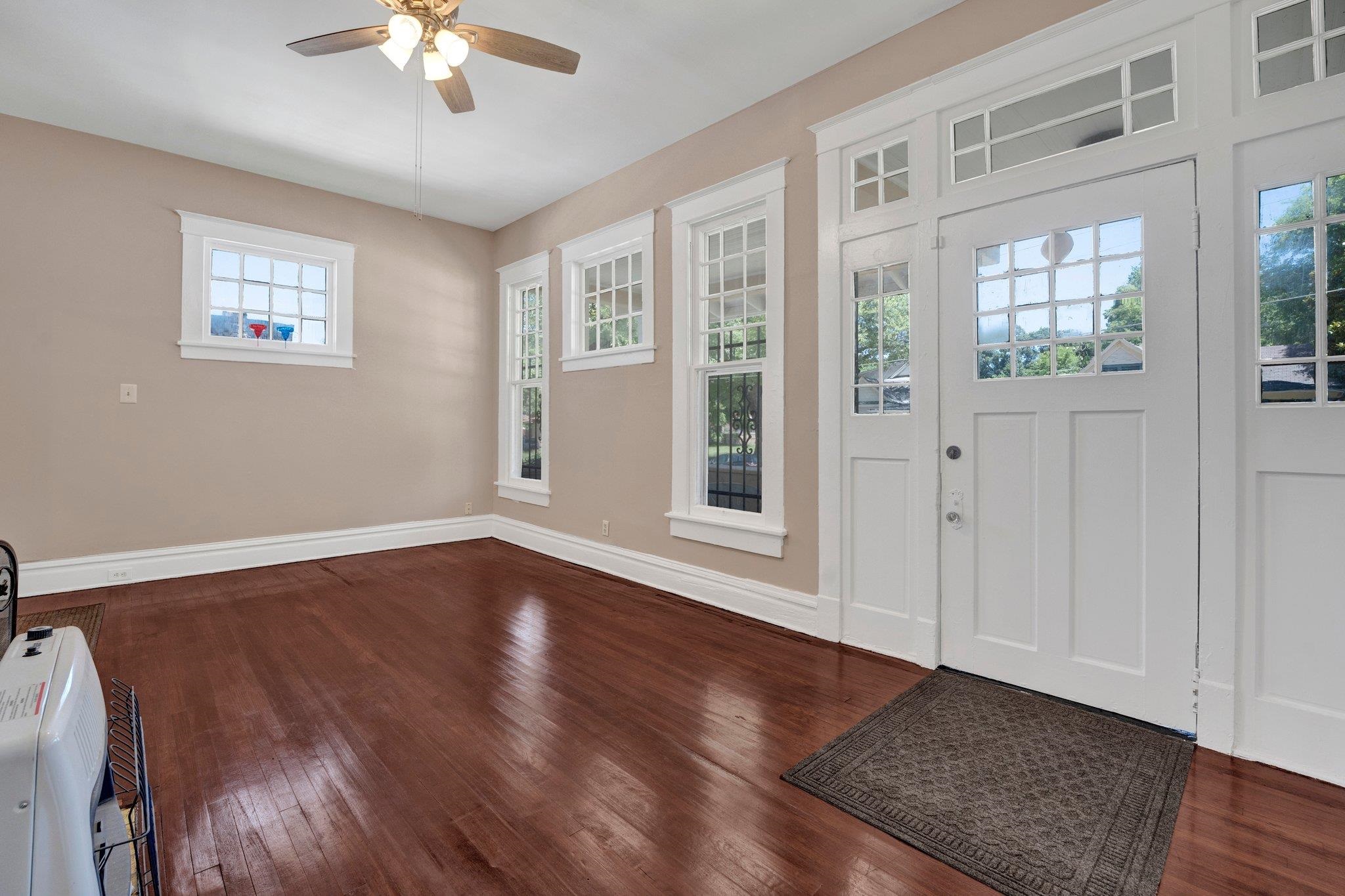 1701 Vesey Ave Property Photo 4