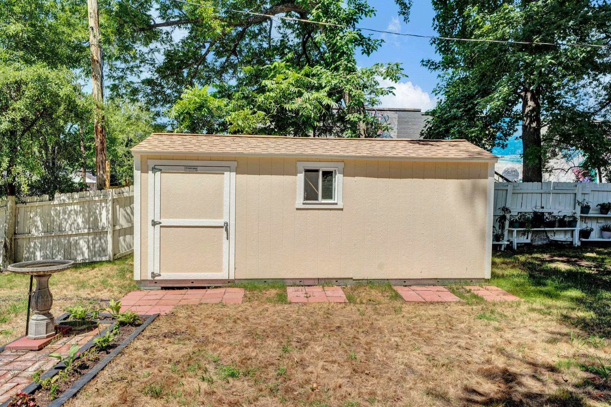 1701 Vesey Ave Property Photo 31
