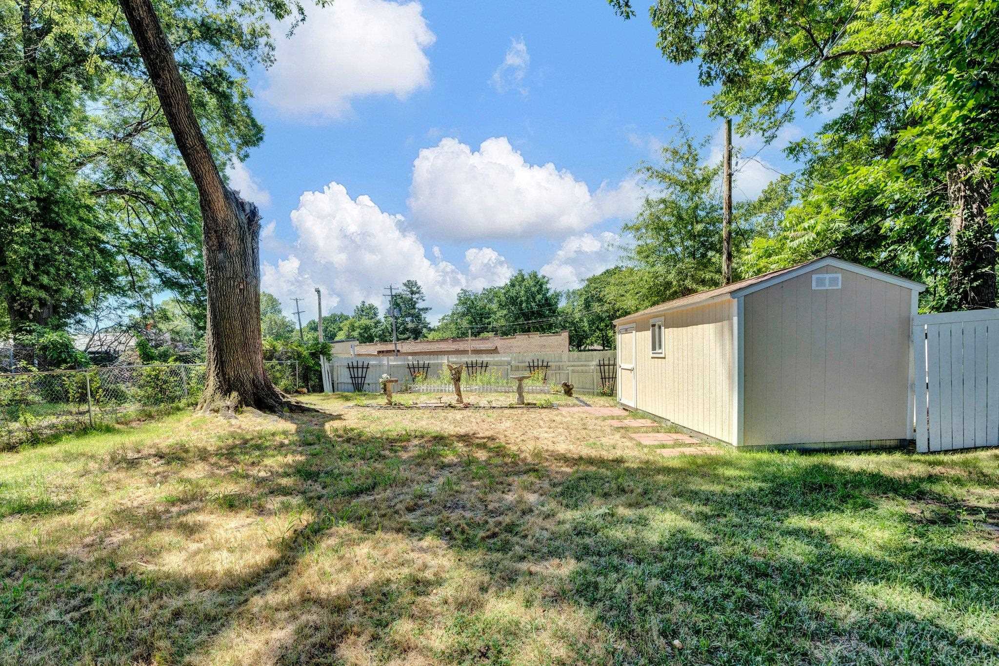 1701 Vesey Ave Property Photo 32