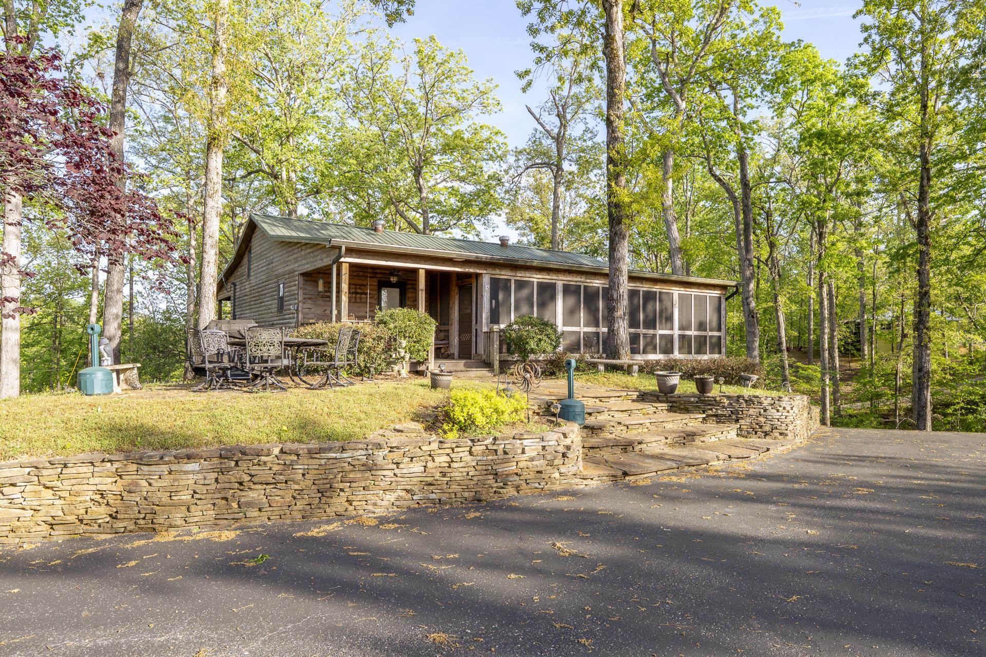 320 Yellow Creek Ln Property Photo 1