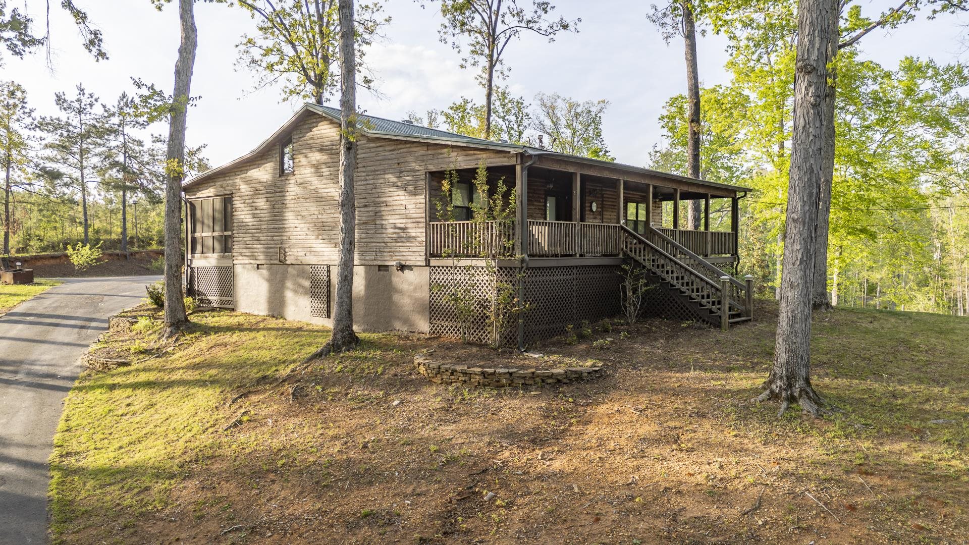 320 Yellow Creek Ln Property Photo 3