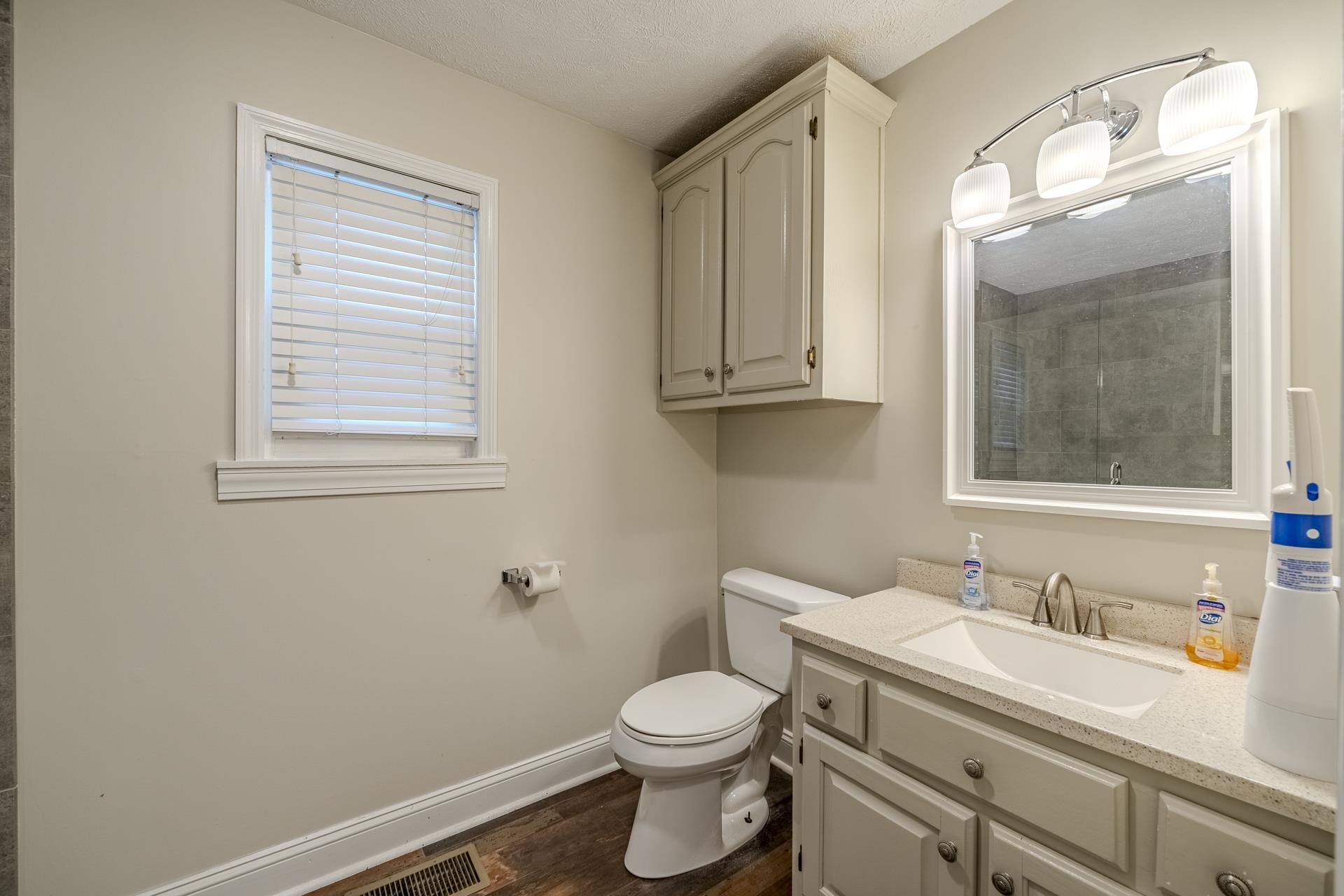 320 Yellow Creek Ln Property Photo 18