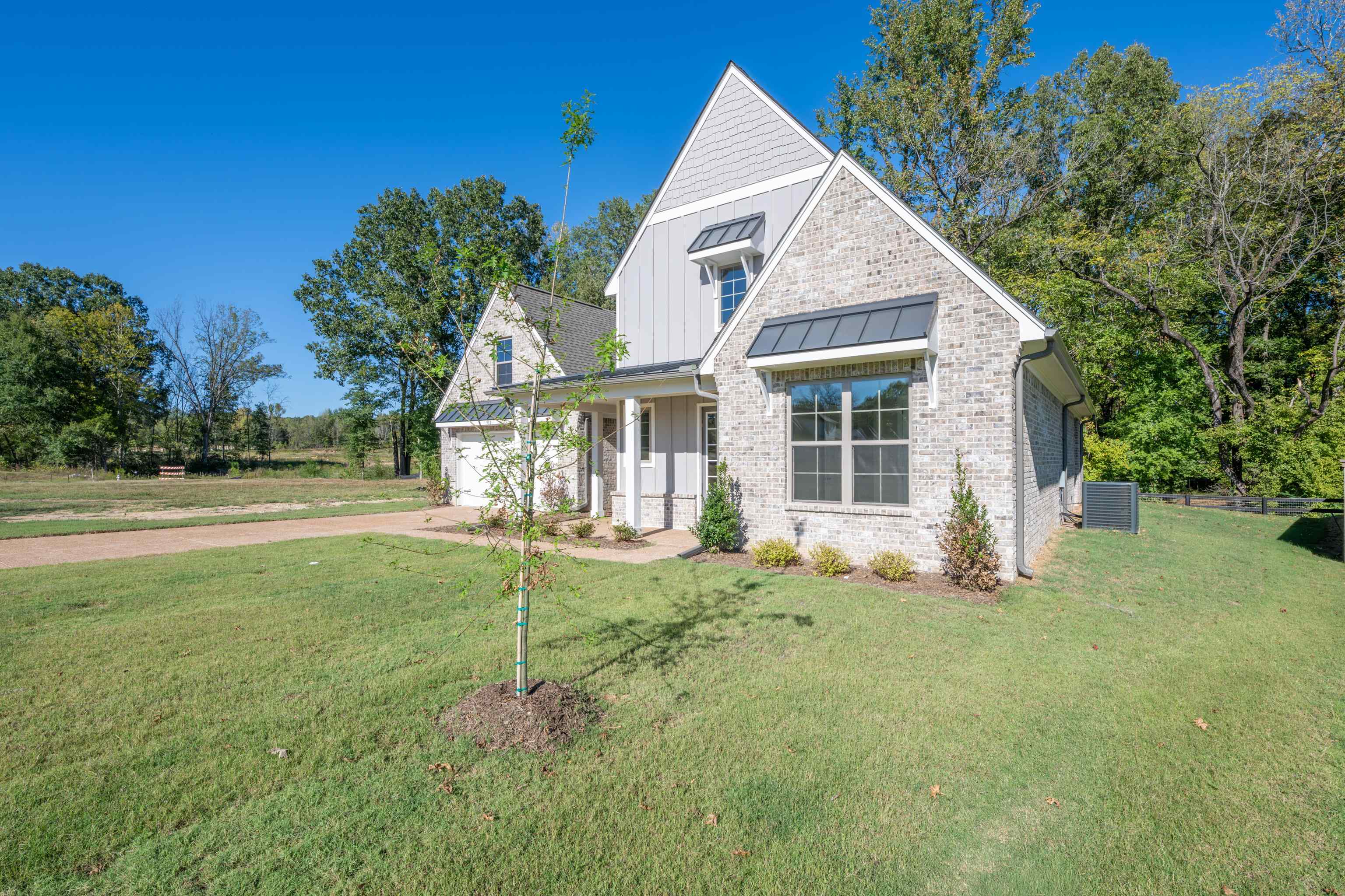 512 Sugar Magnolia Loop E Property Photo 3