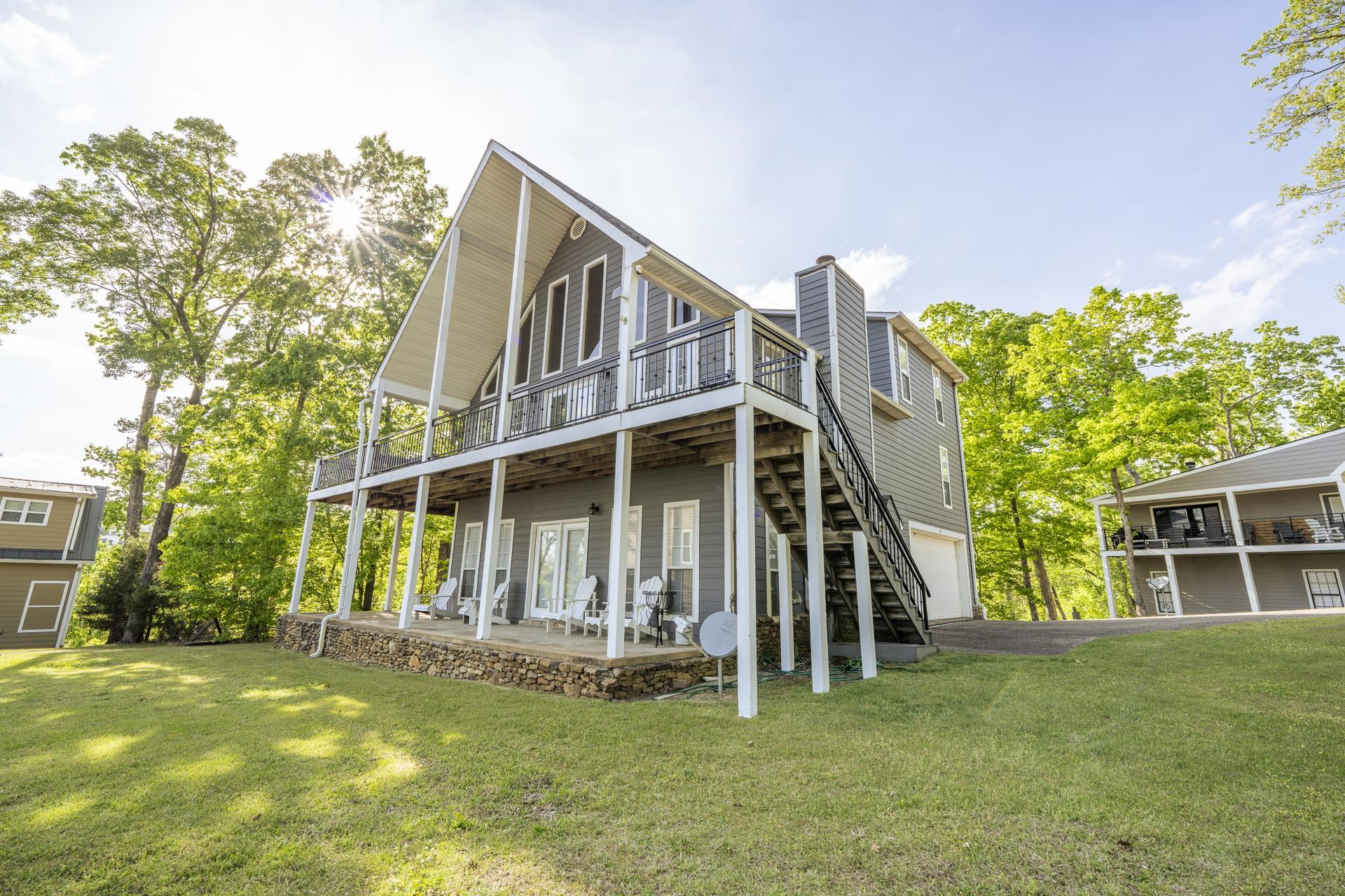 390 Quarry Hollow Pt Property Photo 3