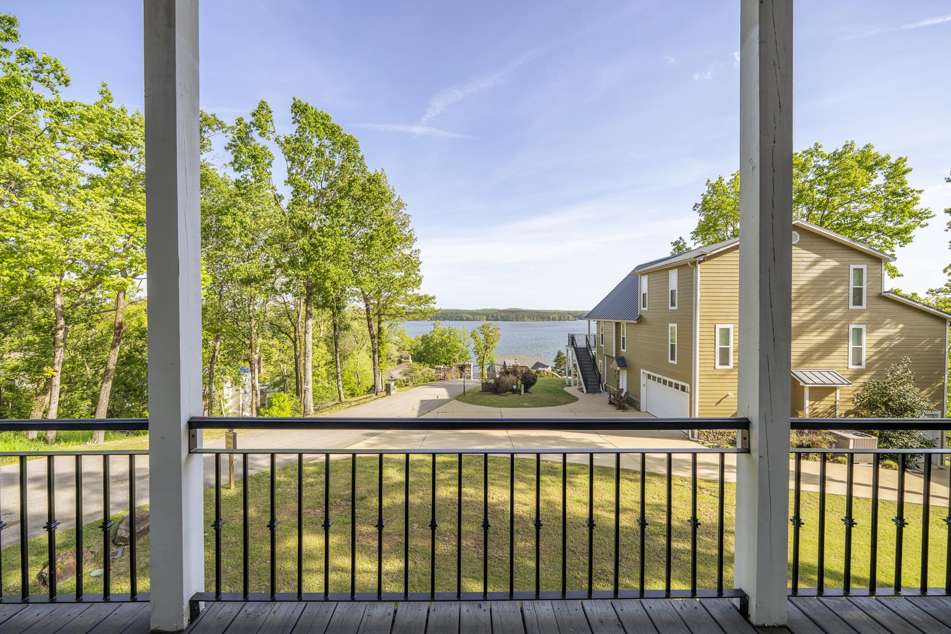 390 Quarry Hollow Pt Property Photo 5