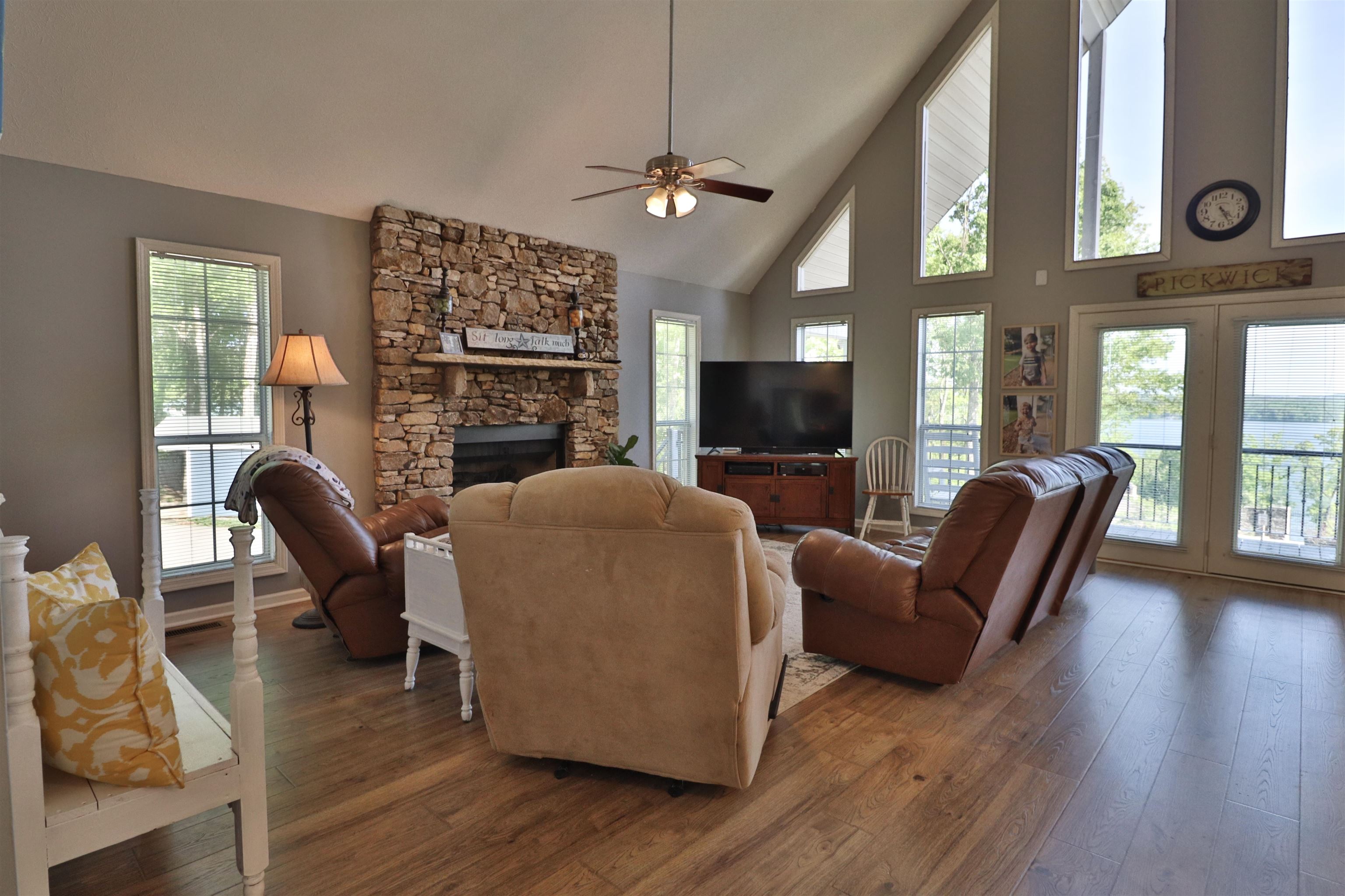 390 Quarry Hollow Pt Property Photo 7