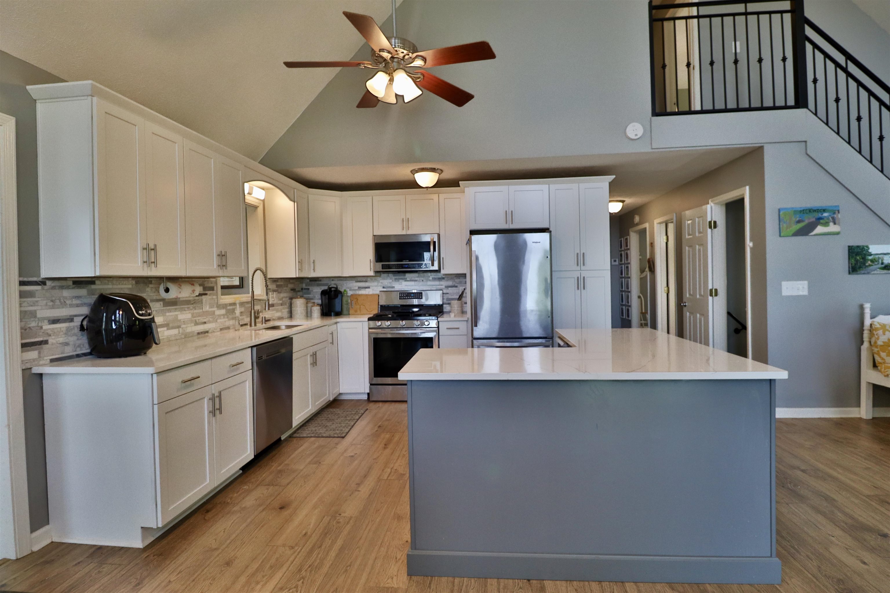 390 Quarry Hollow Pt Property Photo 8