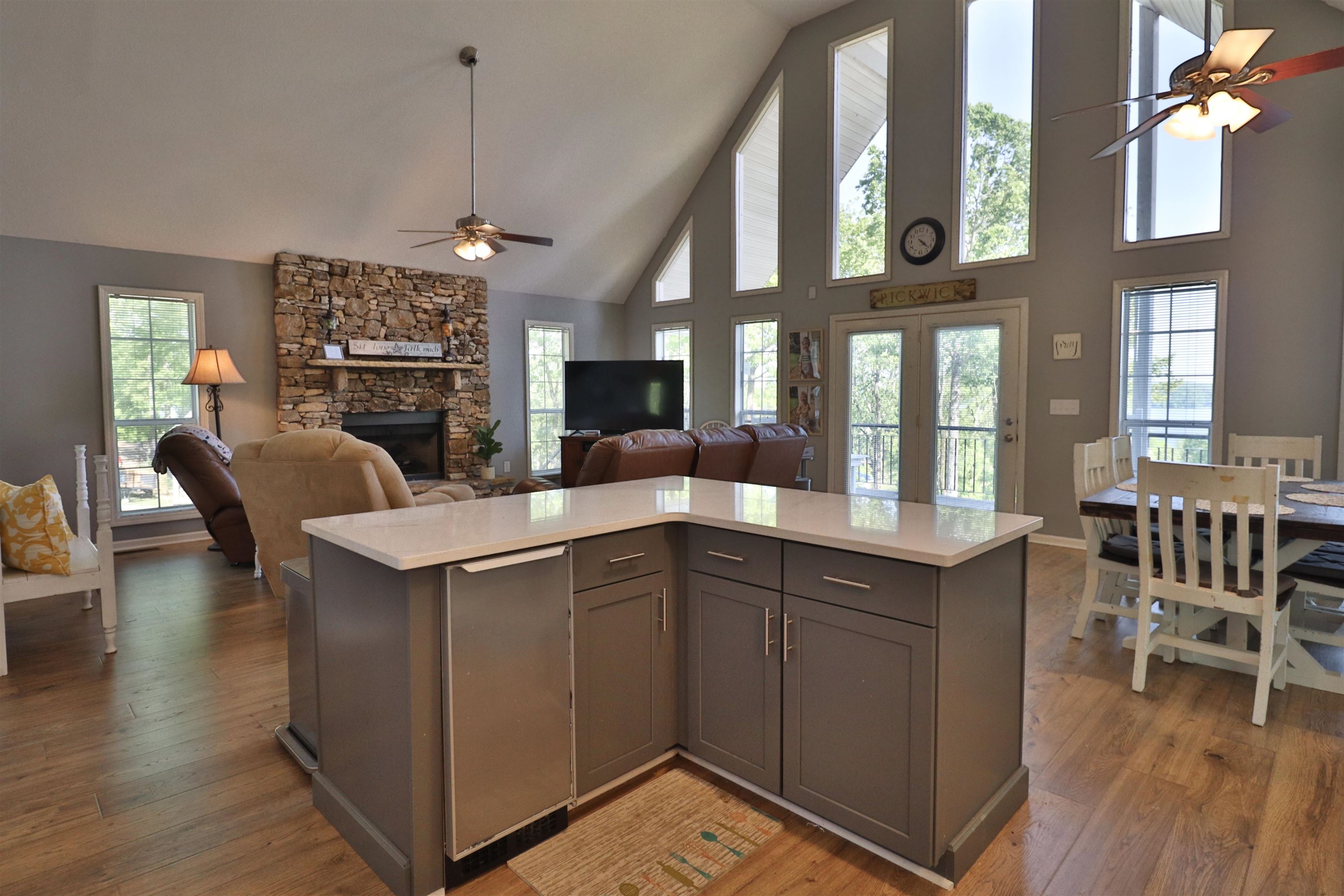 390 Quarry Hollow Pt Property Photo 10