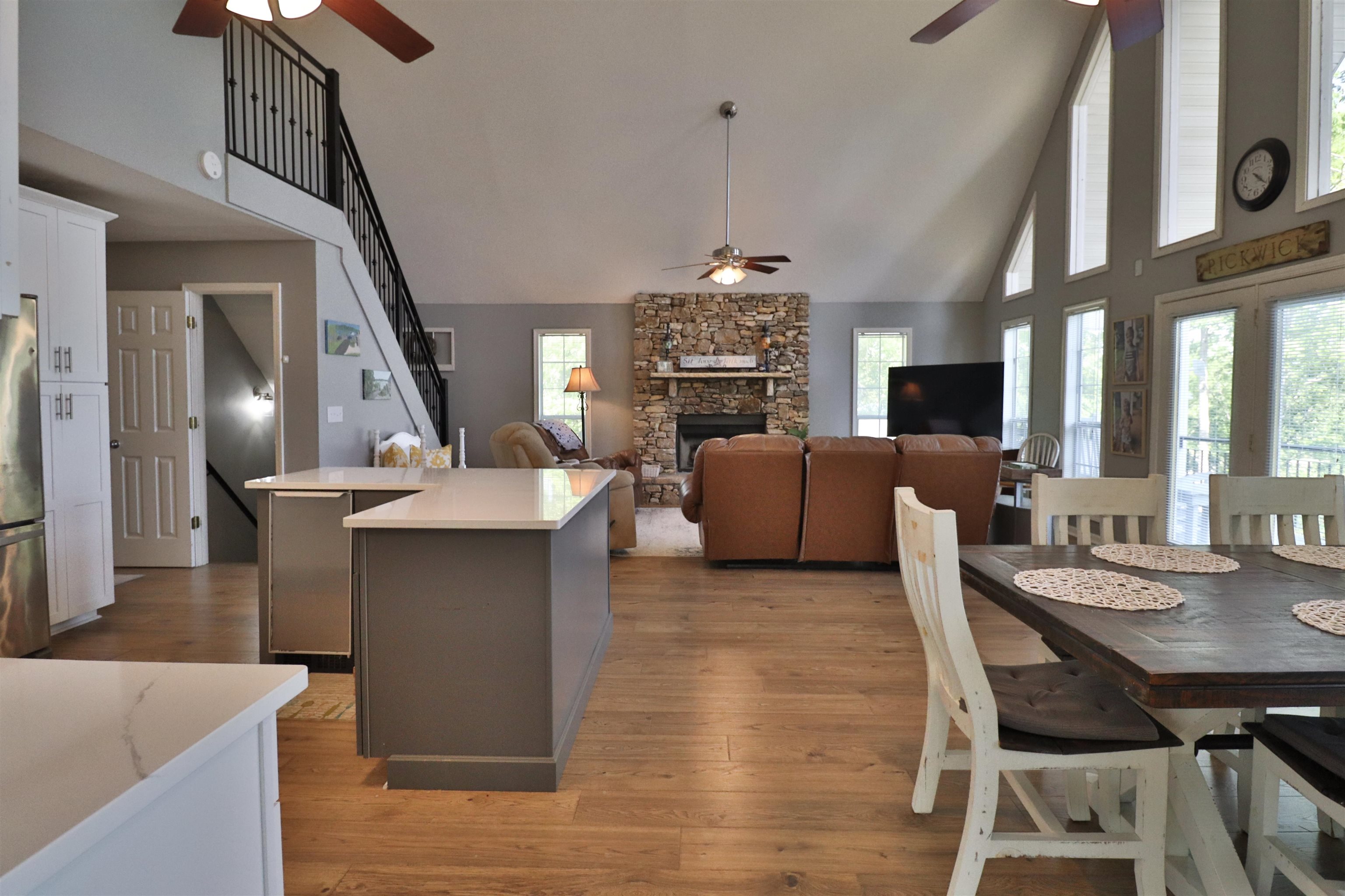 390 Quarry Hollow Pt Property Photo 11