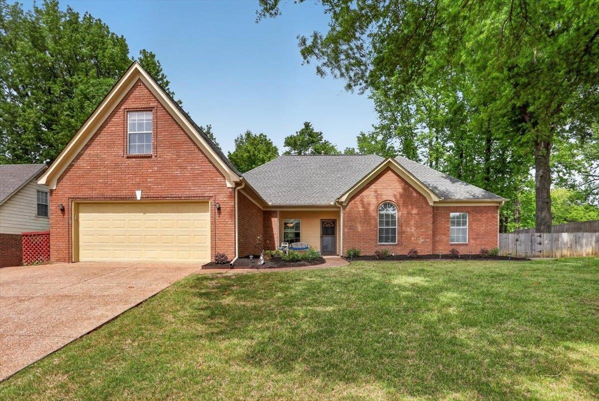 6220 DAYBREAK DR Property Photo 1