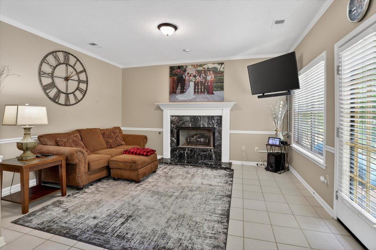 6220 Daybreak Dr Property Photo 4