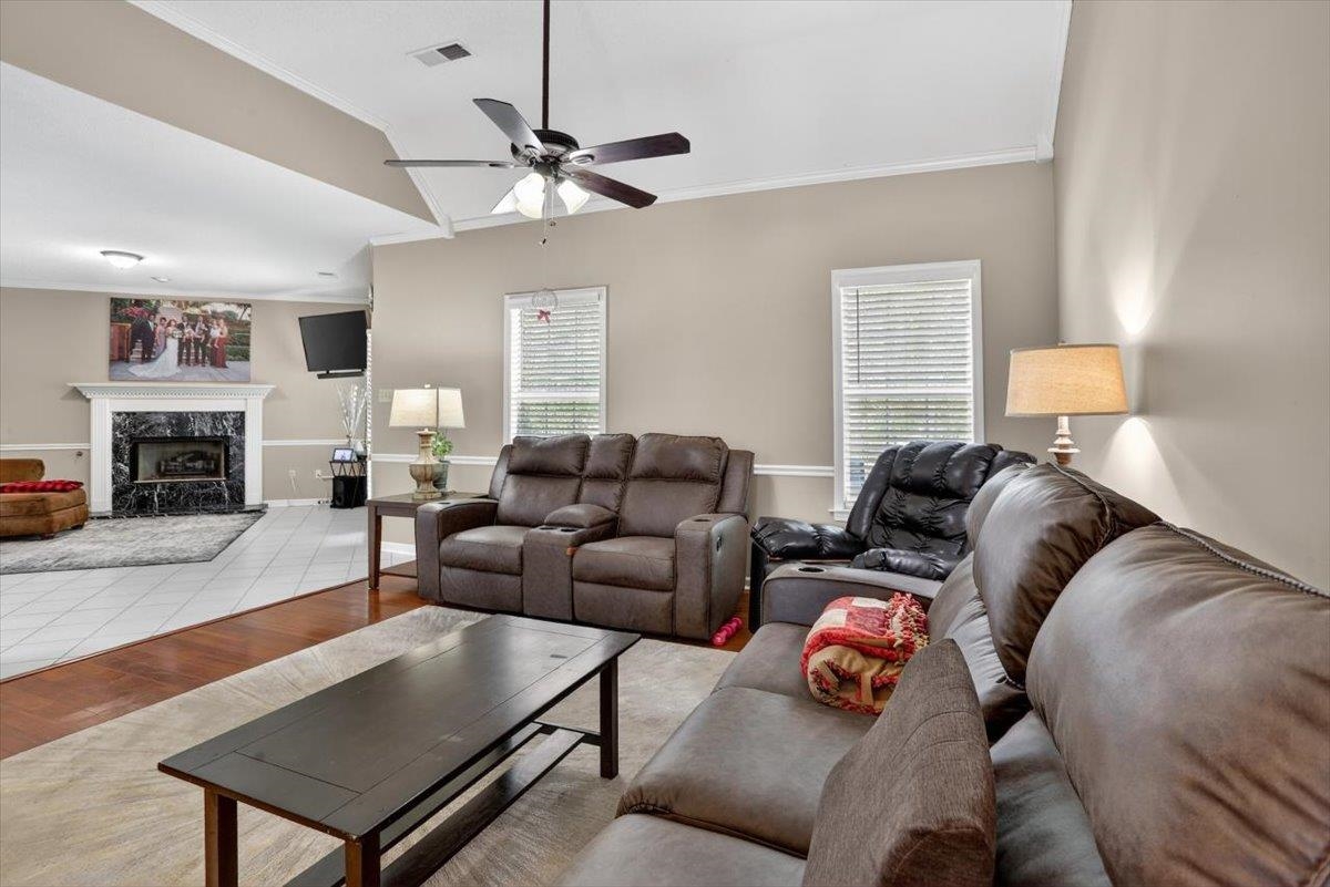 6220 Daybreak Dr Property Photo 8