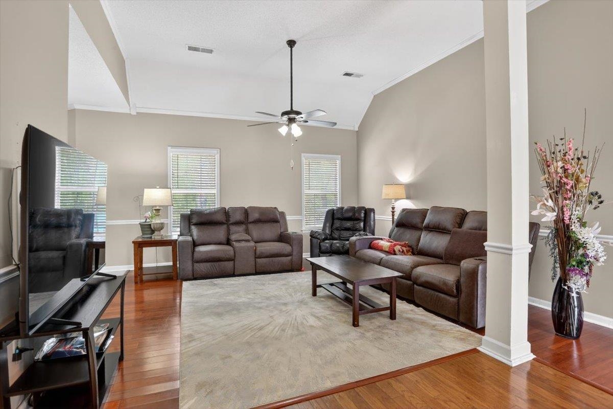6220 Daybreak Dr Property Photo 9