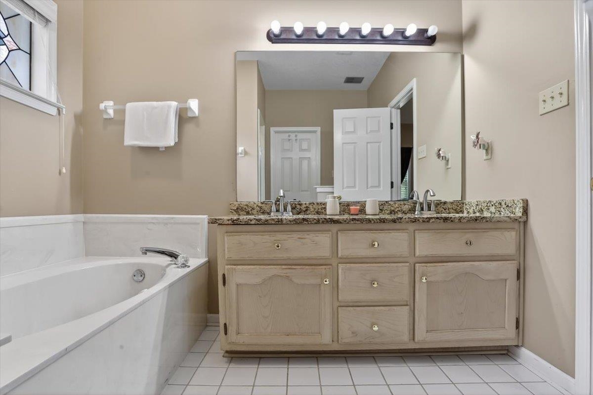 6220 Daybreak Dr Property Photo 13