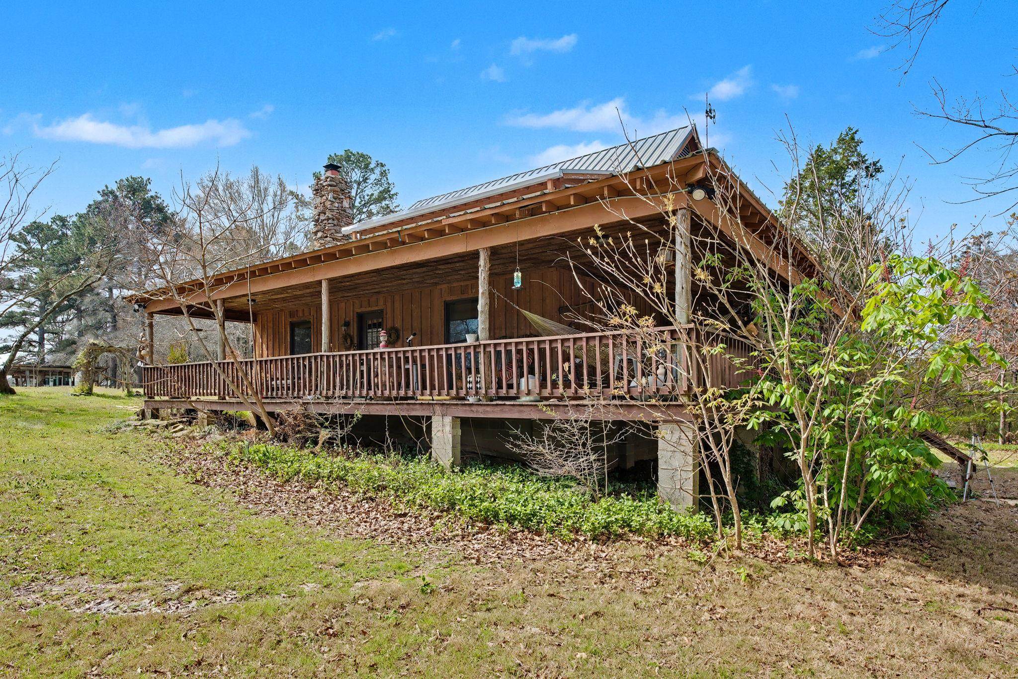 392 Sycamore Rd Property Photo 4