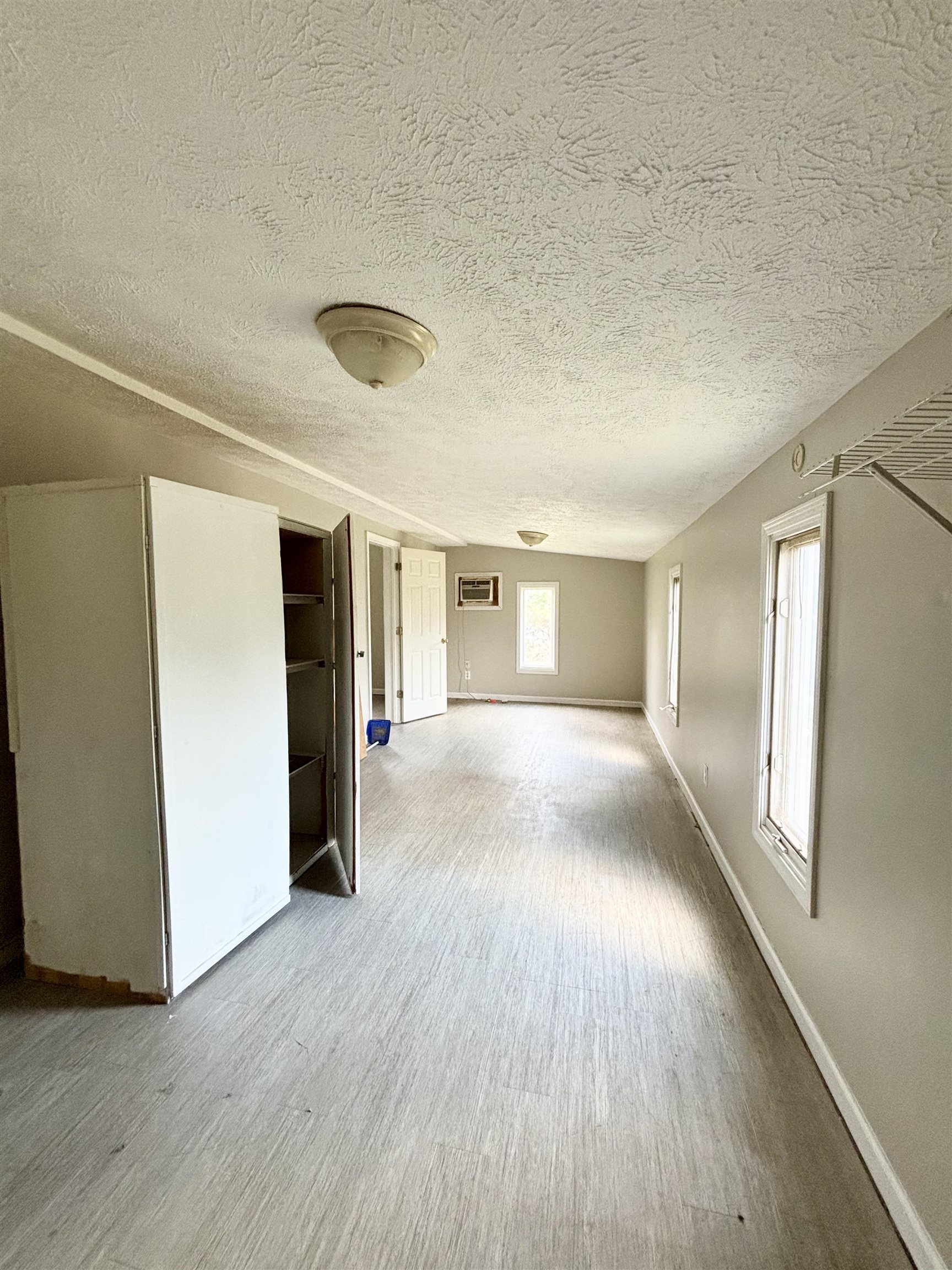 471 Hillcrest St Property Photo 18