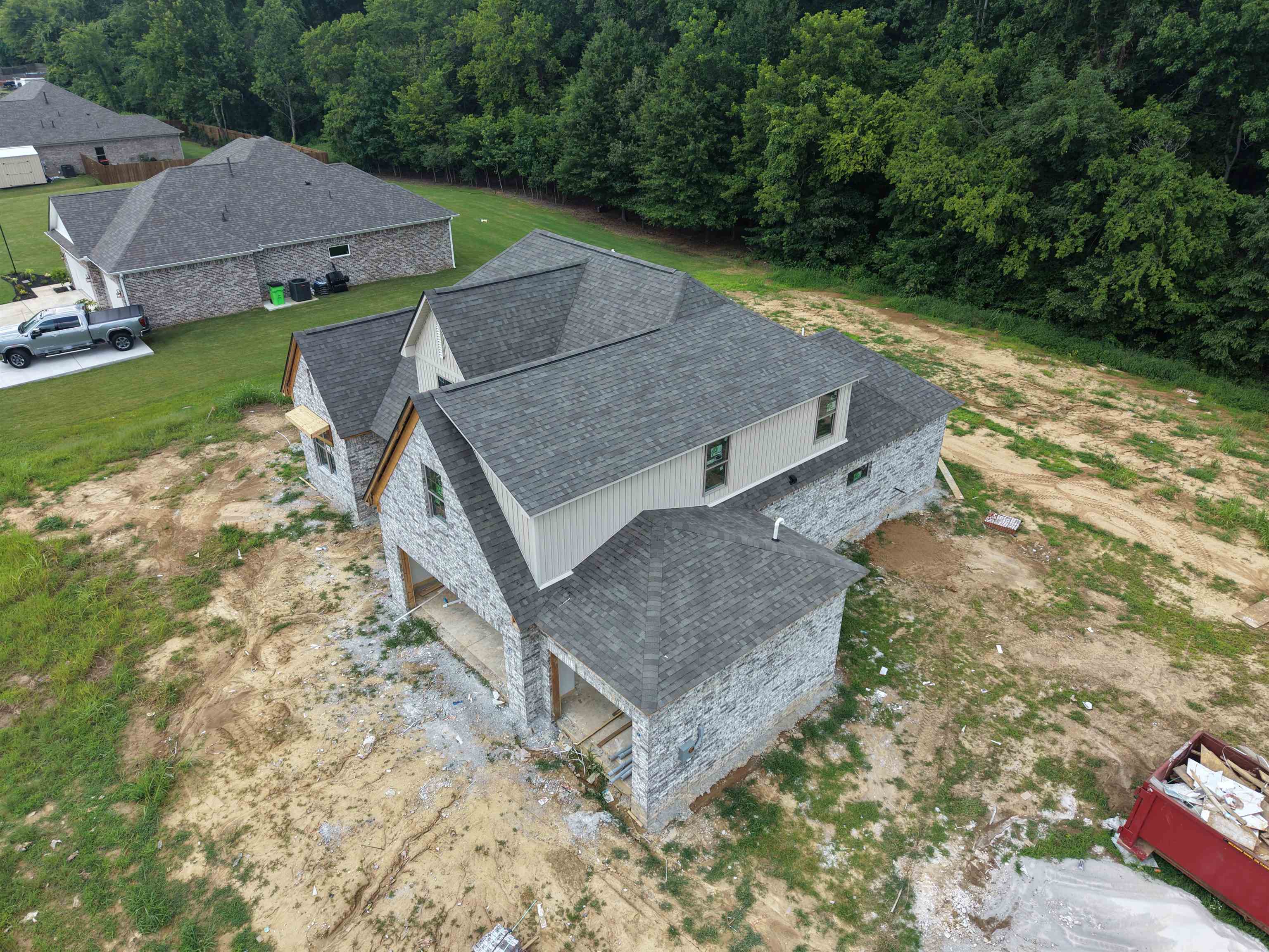 515 Garland Dr Property Photo 2