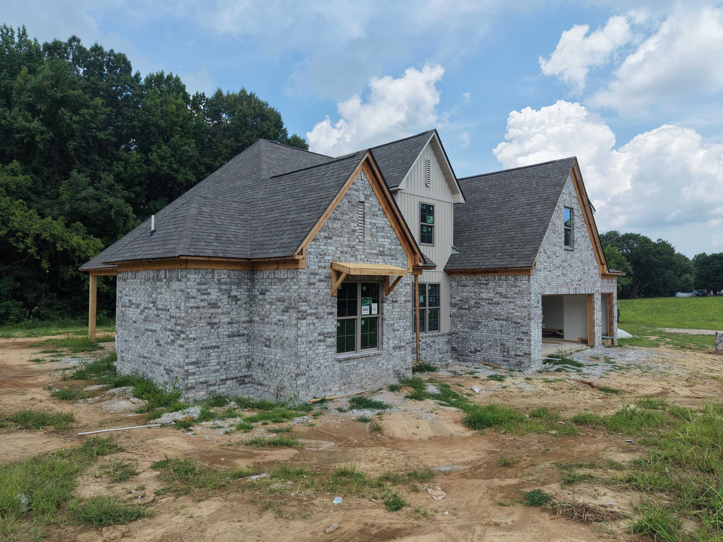 515 Garland Dr Property Photo 4