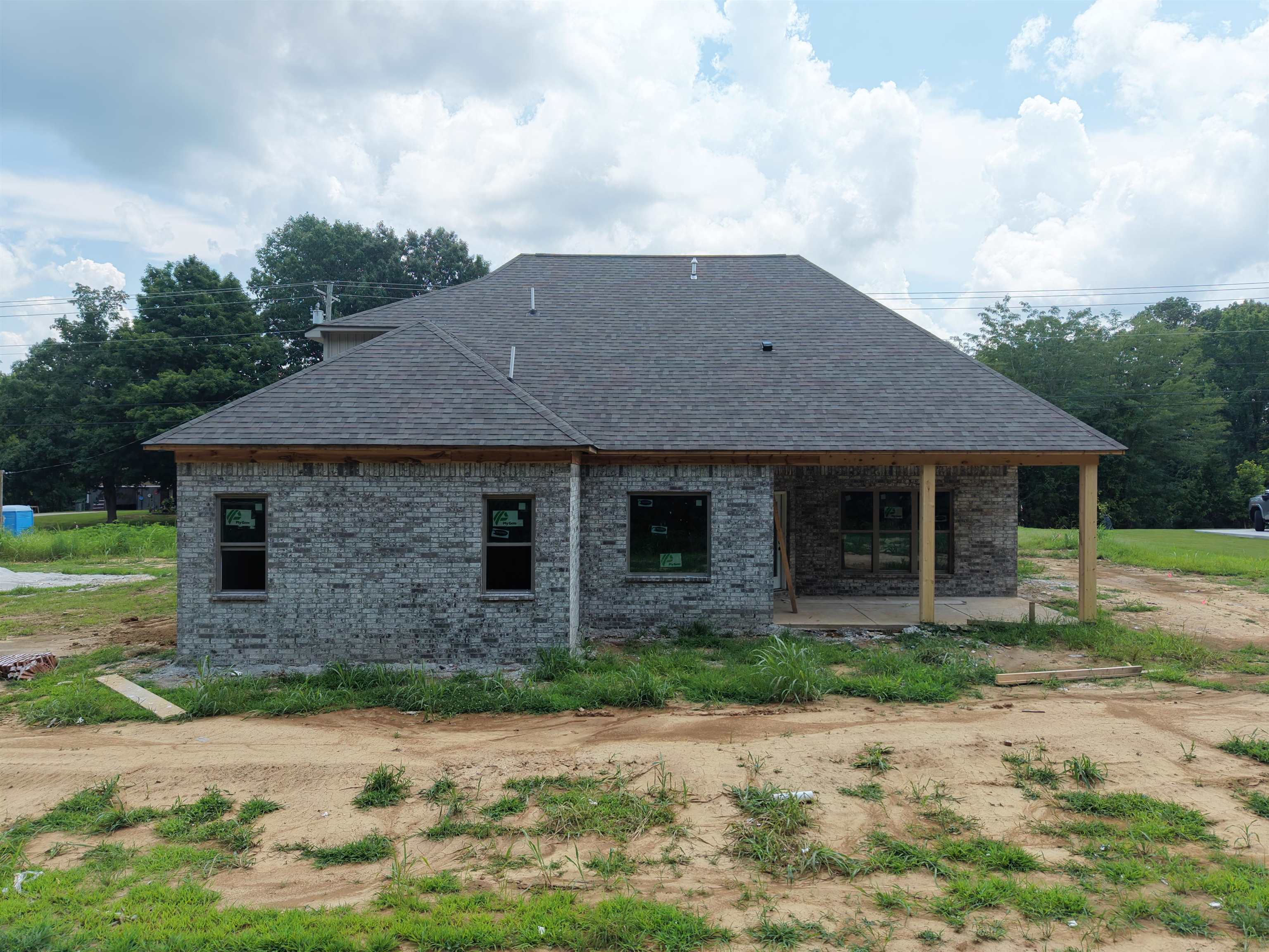 515 Garland Dr Property Photo 5