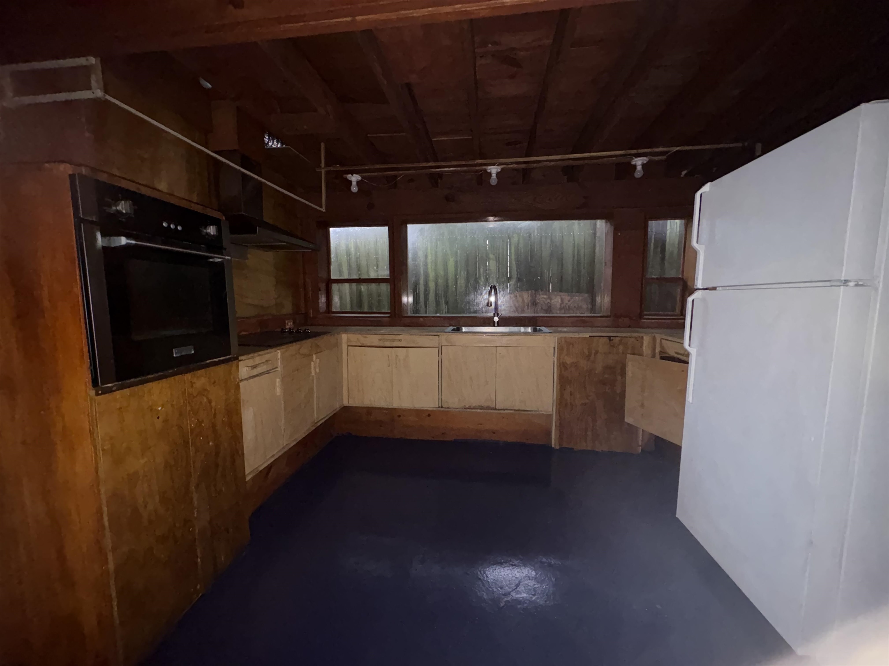 1637 Linden Ave Property Photo 4