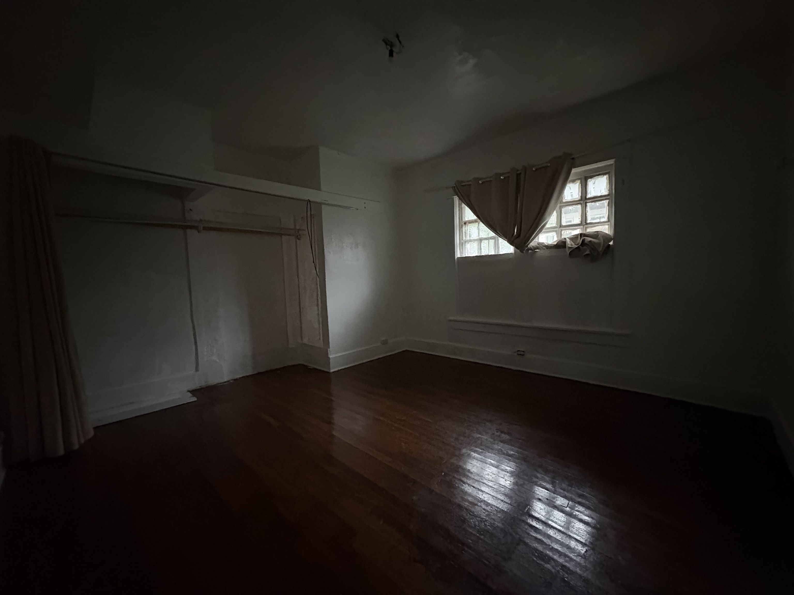 1637 Linden Ave Property Photo 6