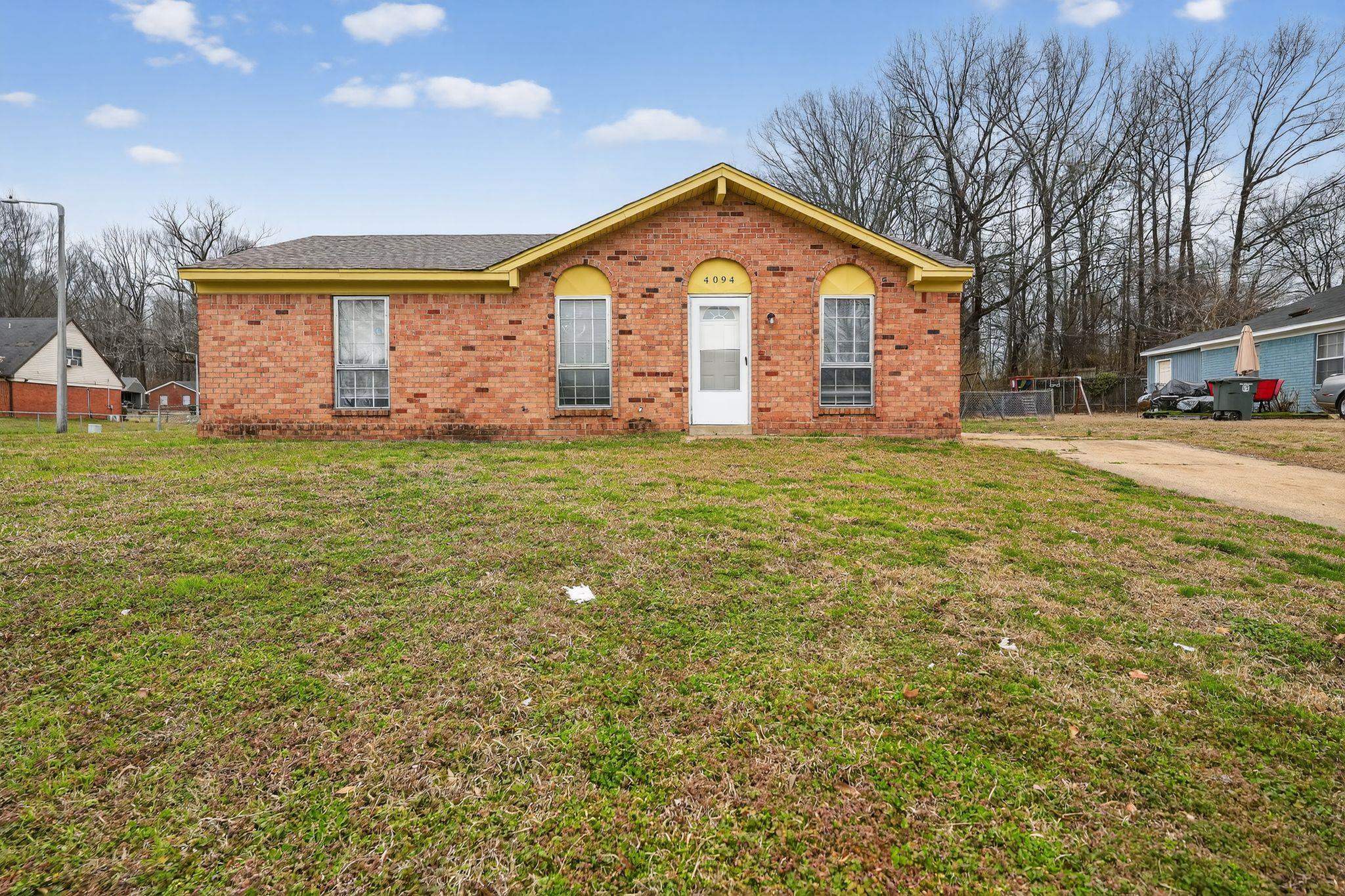 4094 Double Tree Rd Property Photo 1