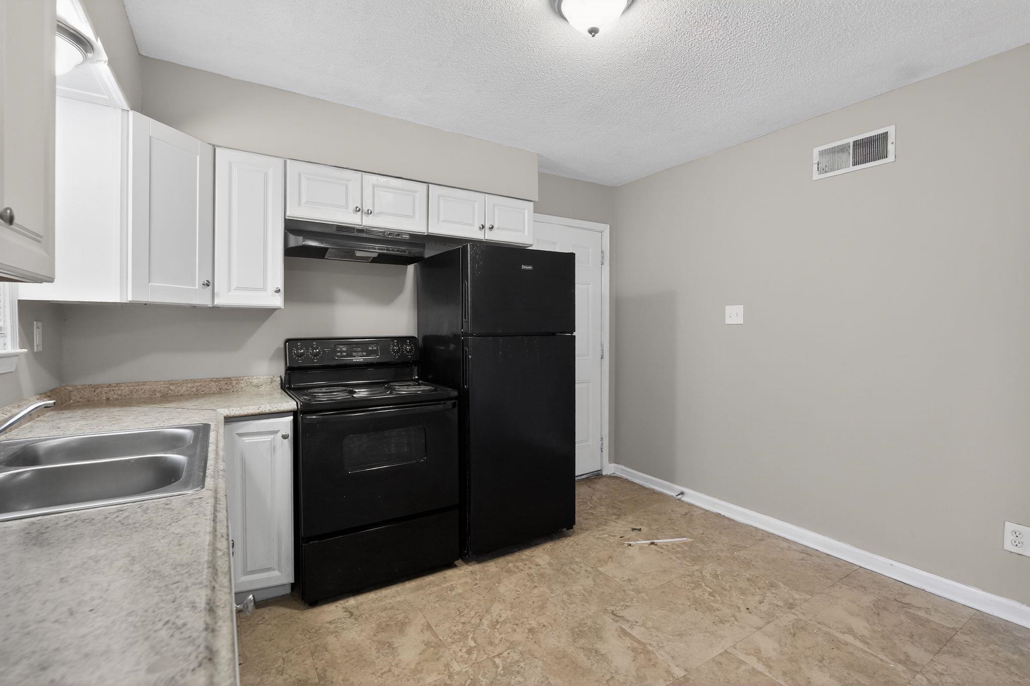 4094 Double Tree Rd Property Photo 22