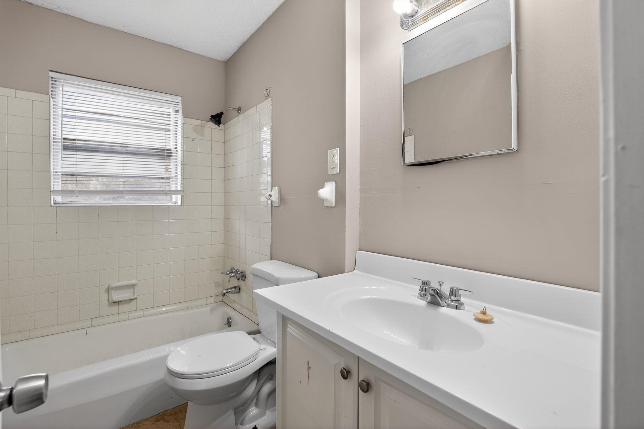 4094 Double Tree Rd Property Photo 28