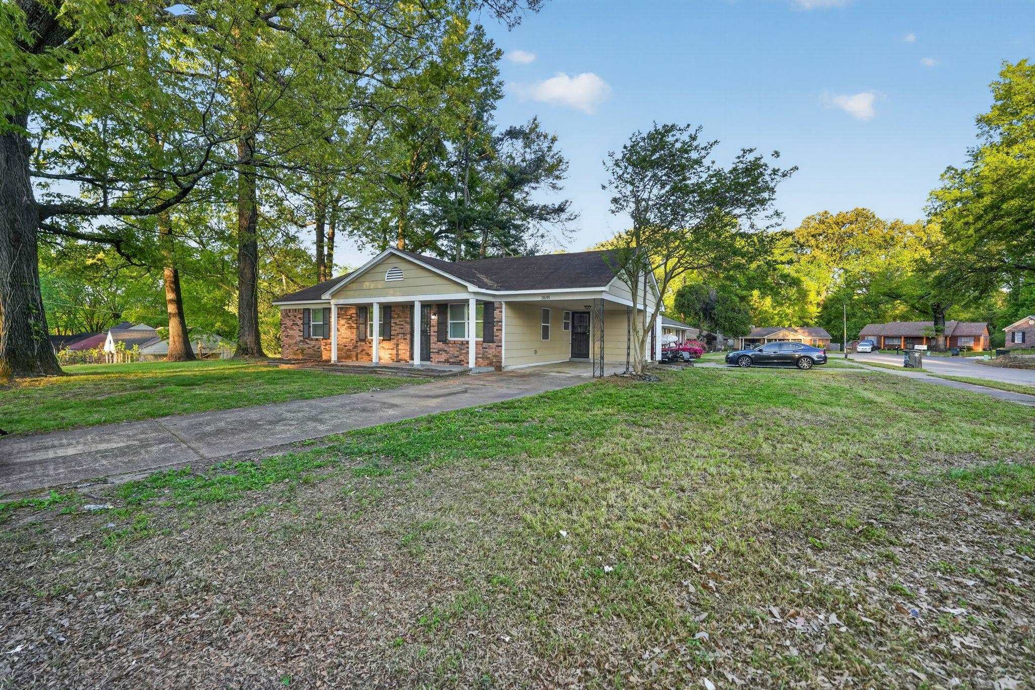 3691 Ardmore St Property Photo 2