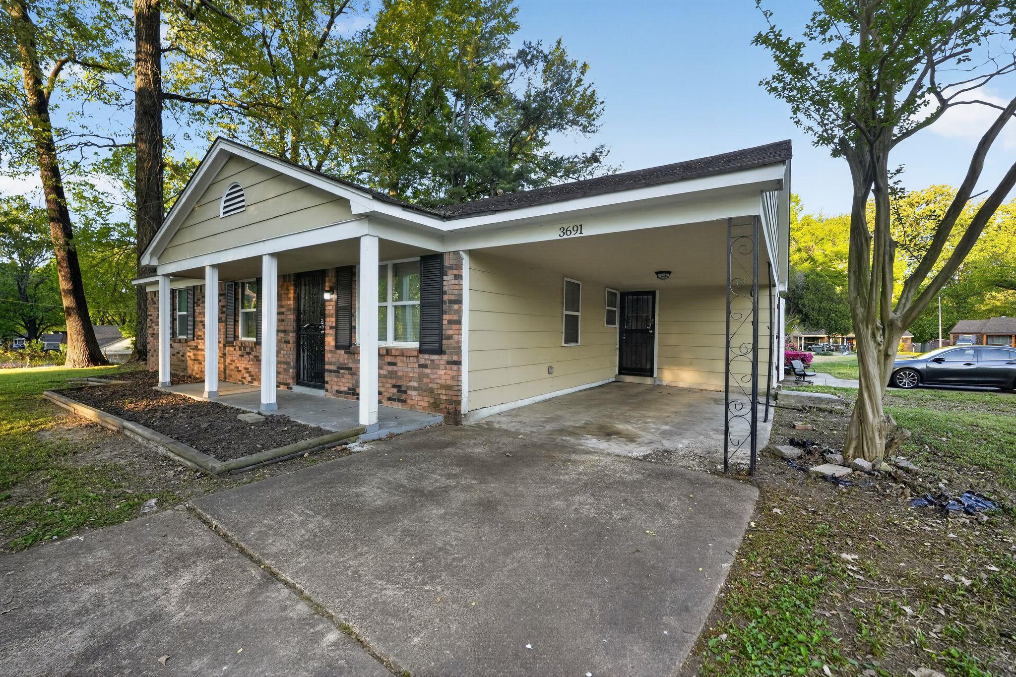 3691 Ardmore St Property Photo 3