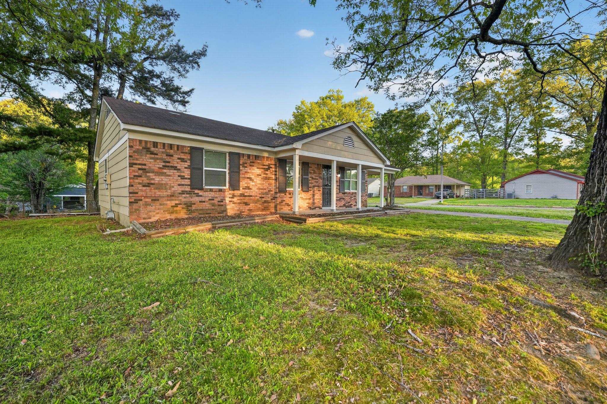 3691 Ardmore St Property Photo 5