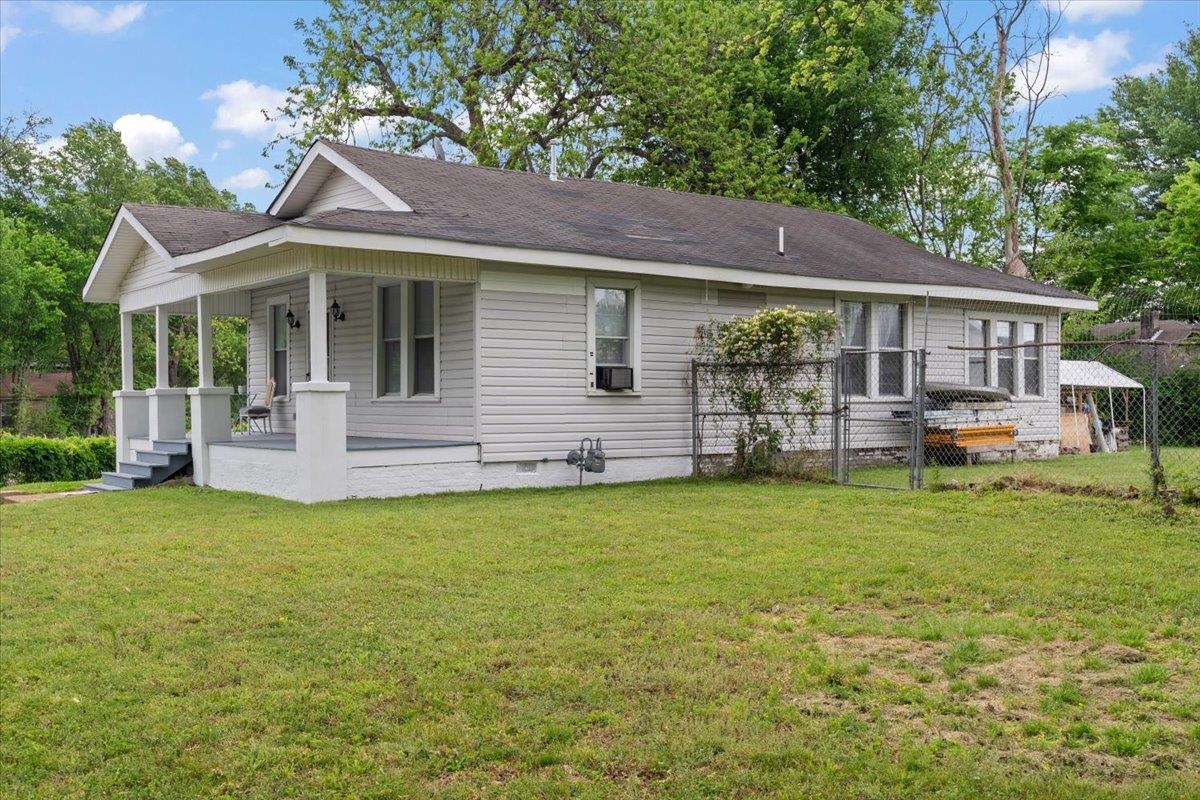 1565 S Parkway Pky E Property Photo 15