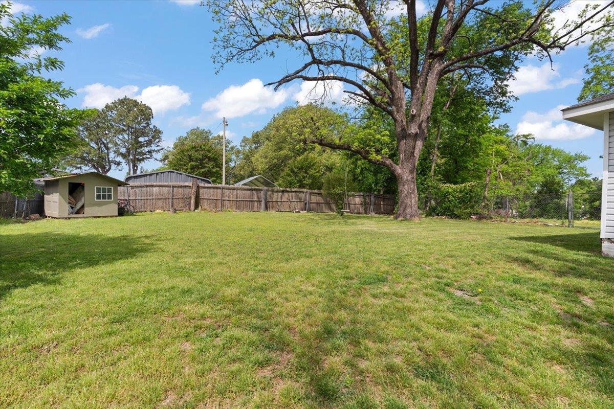 1565 S Parkway Pky E Property Photo 18