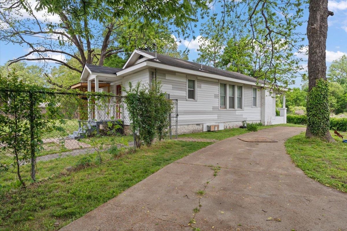 1565 S Parkway Pky E Property Photo 19