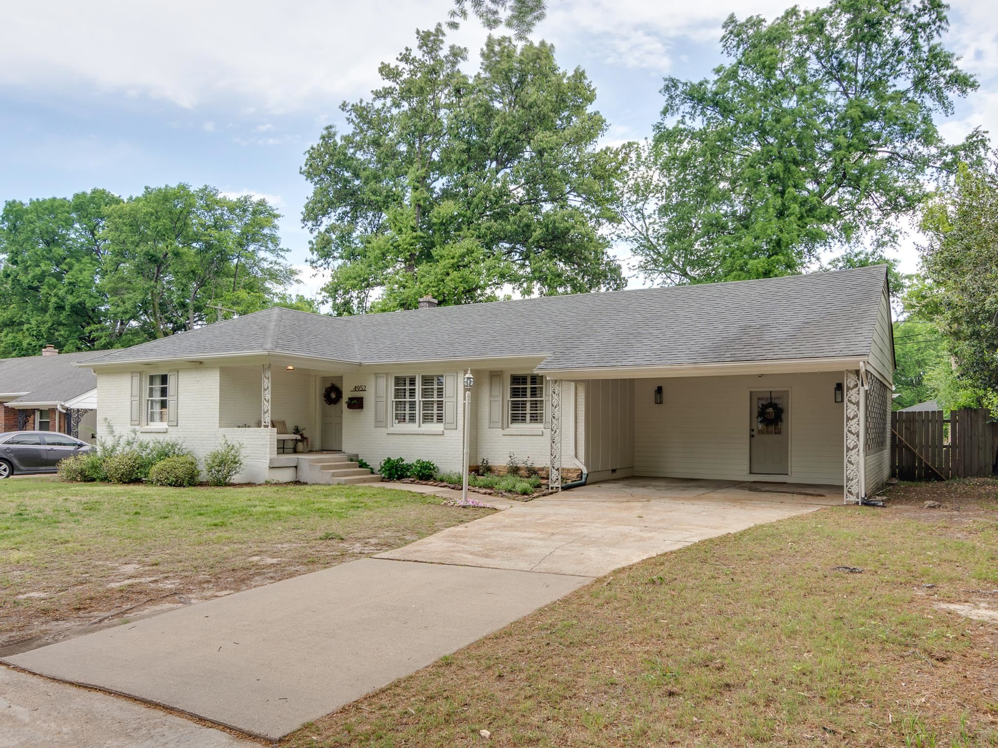4952 Mockingbird Ln Property Photo 3