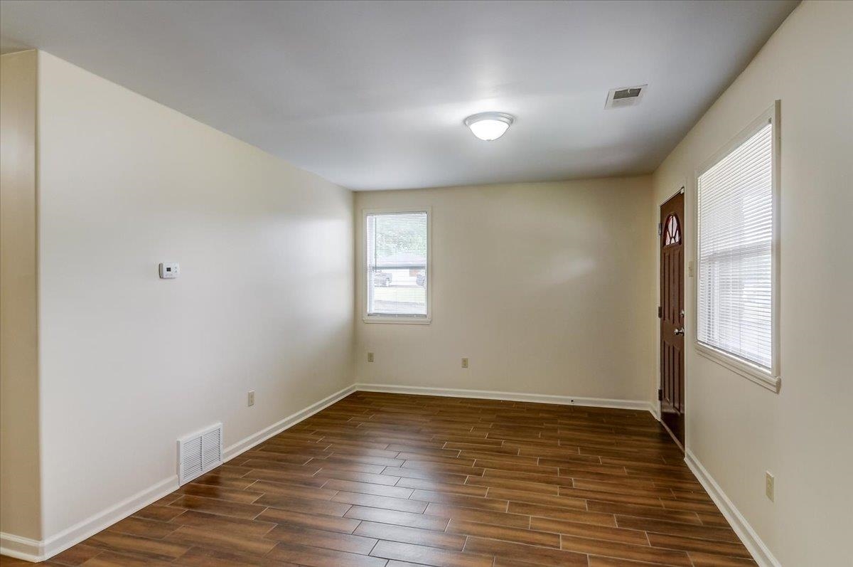 1411 Roberts Rd Property Photo 7