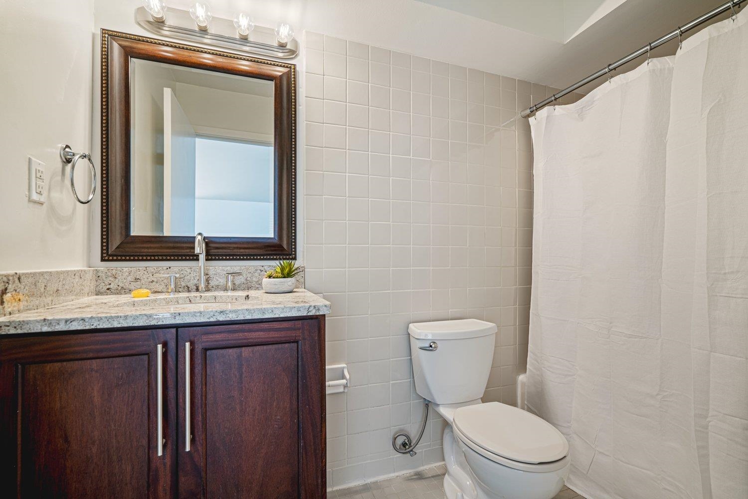 335 Riverbluff Pl 3 Property Photo 15