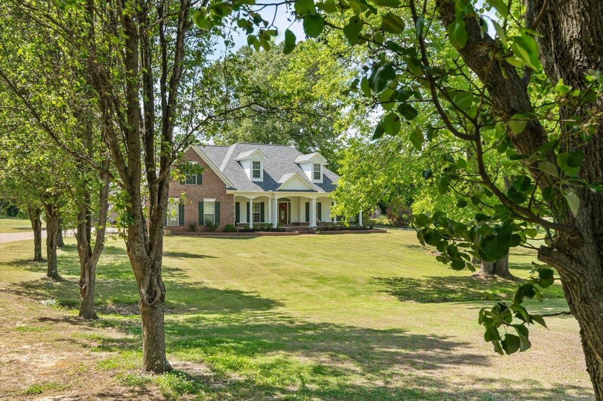 425 Alisha Dr Property Photo 2