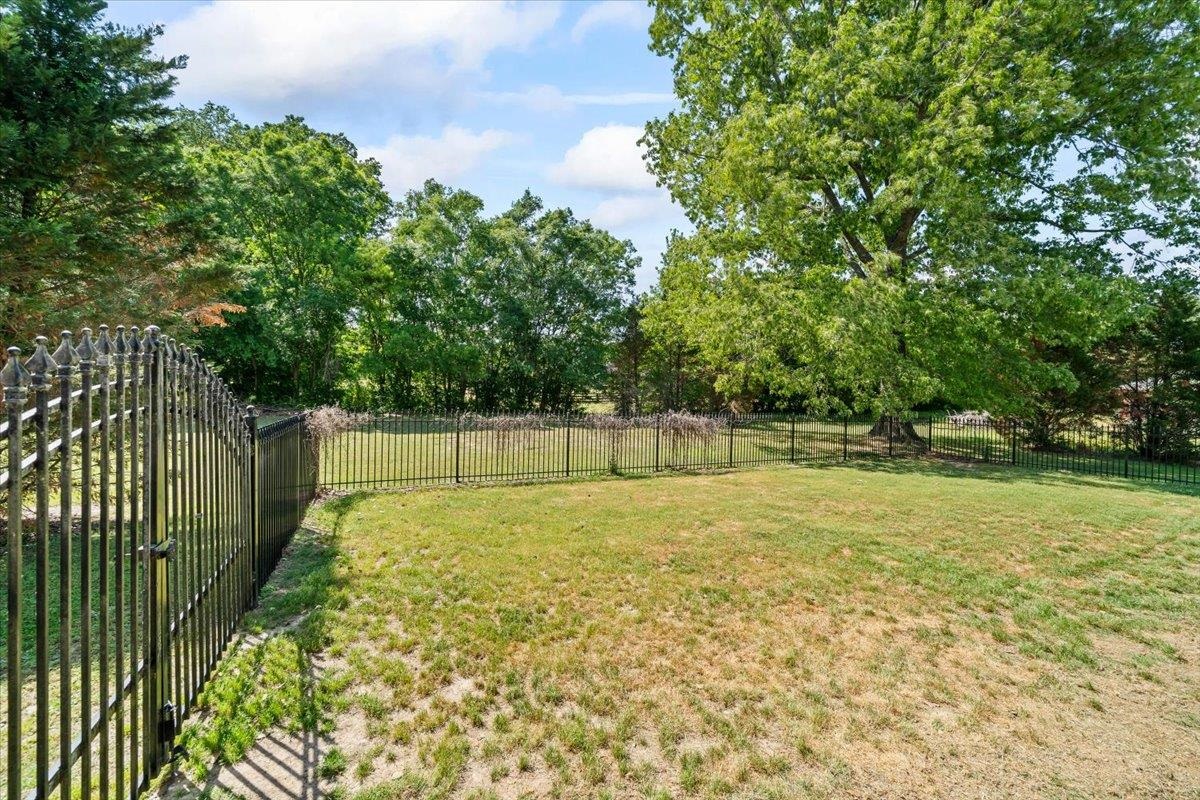 425 Alisha Dr Property Photo 36