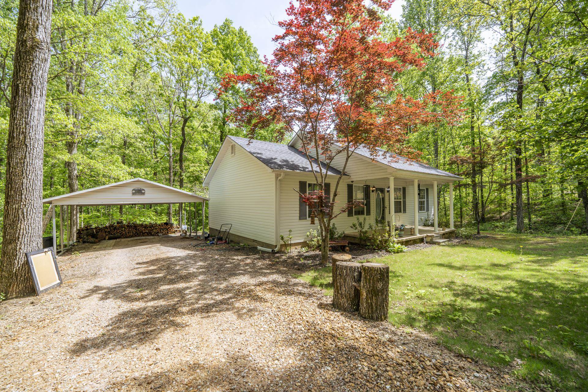 191 Crabtree Rd Property Photo 2